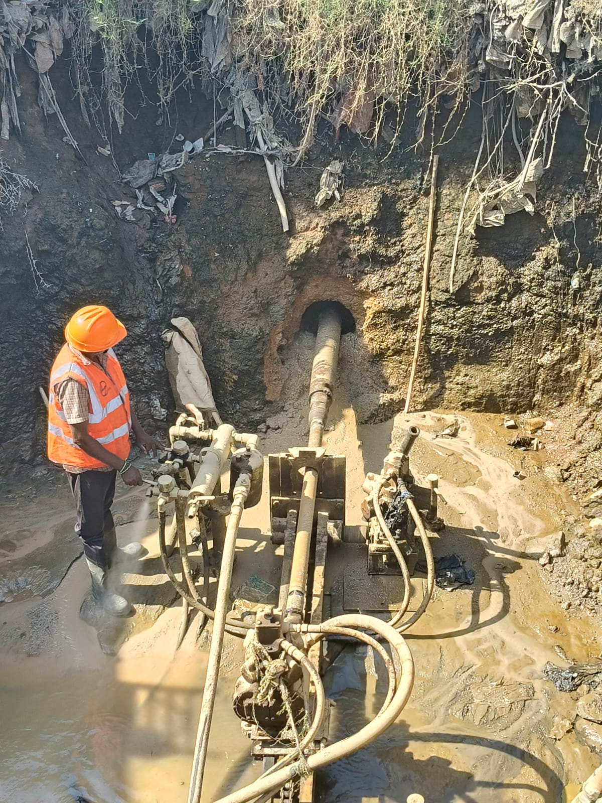 MS casing pipe lowering by crane